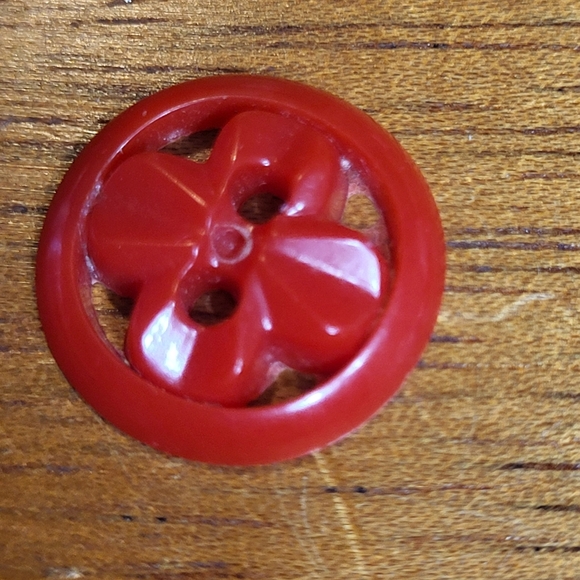 Vintage Round Red Plastic Flat Cross Cutout Design Sewing Buttons ~ 4 Pieces - Picture 4 of 13